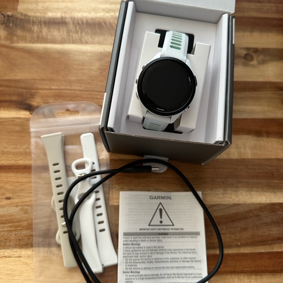 Garmin Smartwatch - White and Mint - Picture 2 of 8